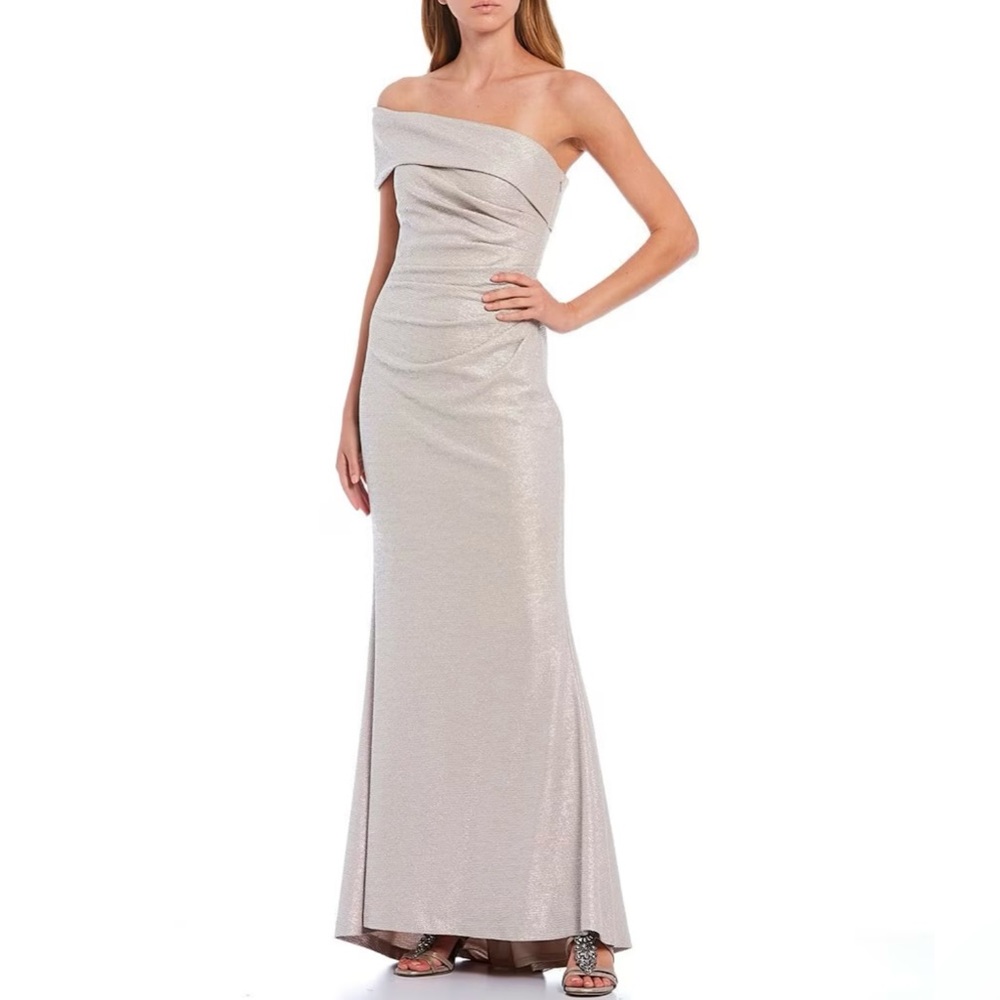 Off-the-Shoulder Short Sleeve Side Ruched Foiled Knit Sheath Gown